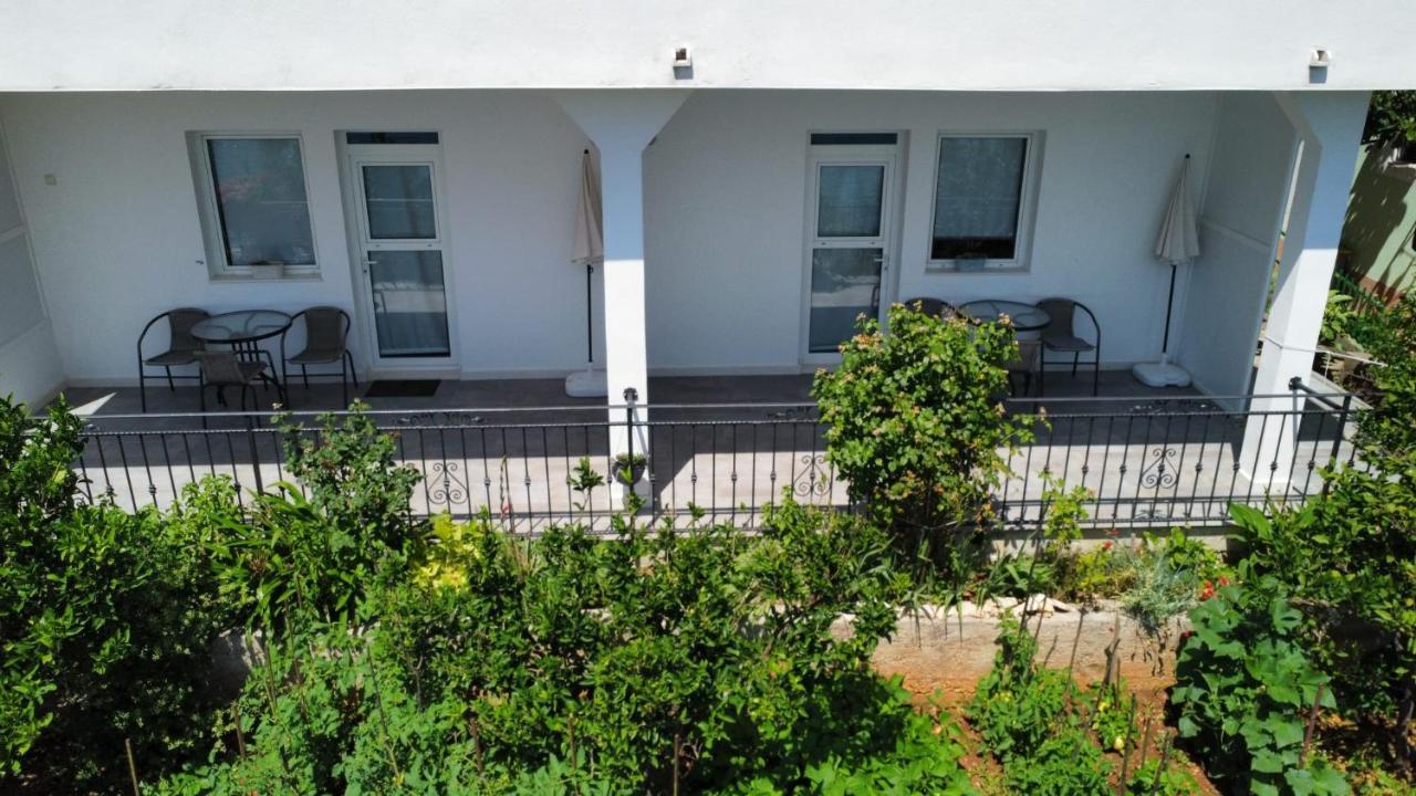 Apartmani Skalinada Marina Extérieur photo